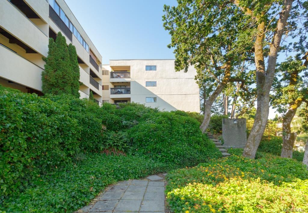 308-3277 Glasgow Ave, Saanich
