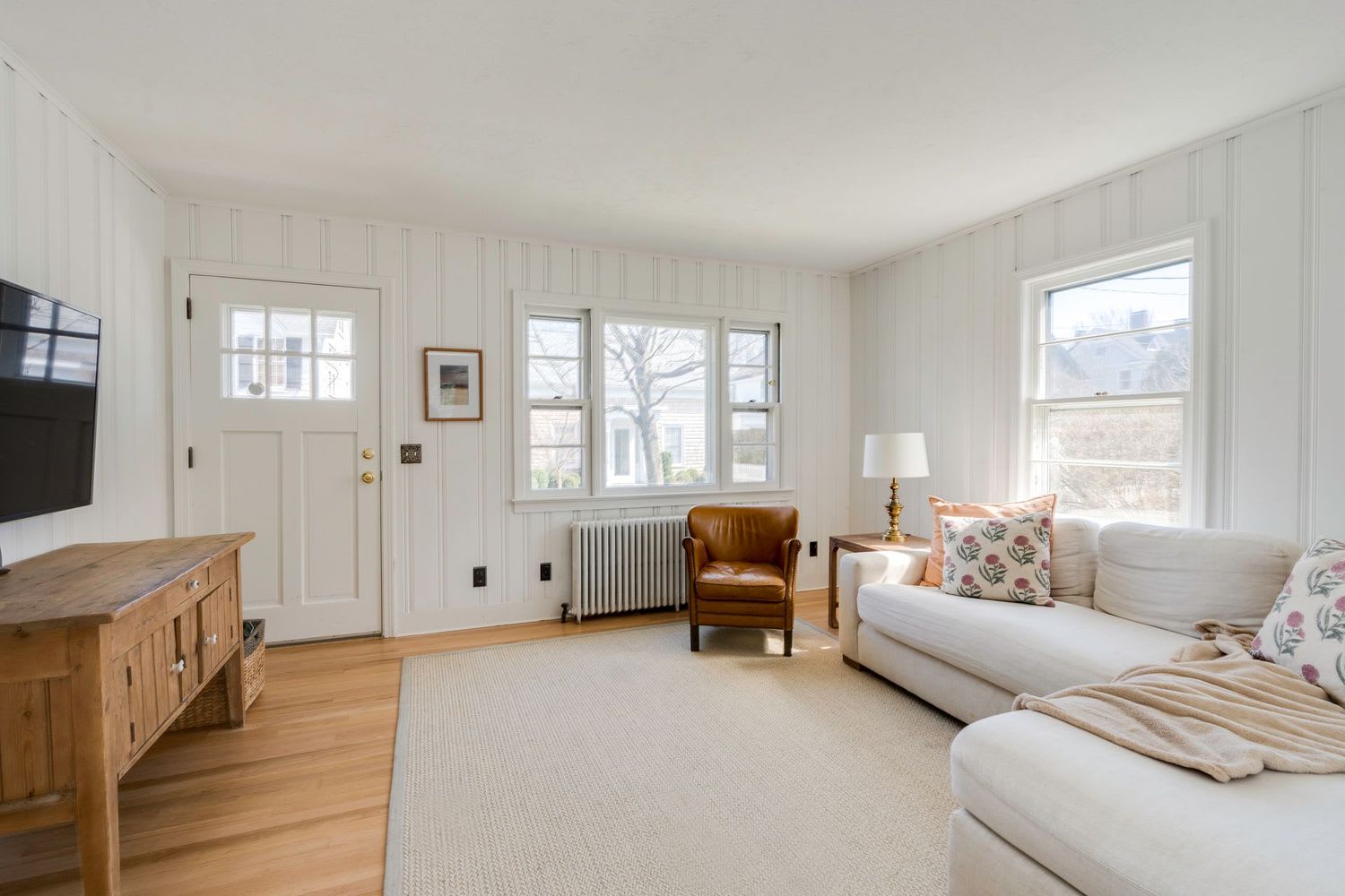 The Sweetest Renovated Cottage in Sag Harbor Village
