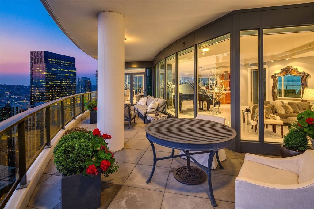 Sales Spotlight: '50 Shades of Grey' Penthouse