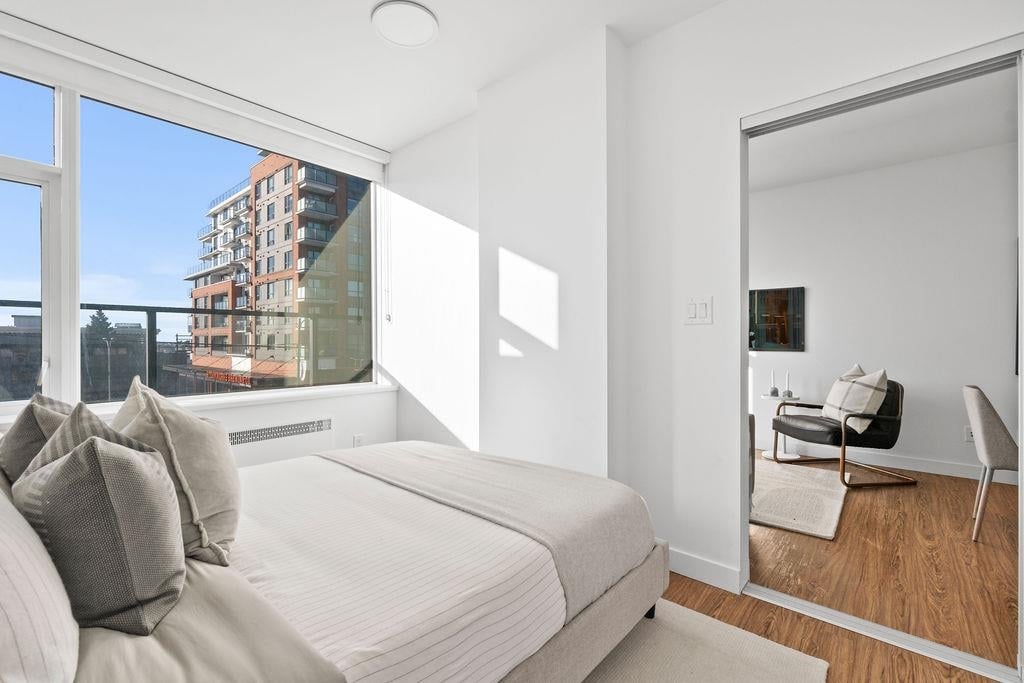315-209 E 7th Ave