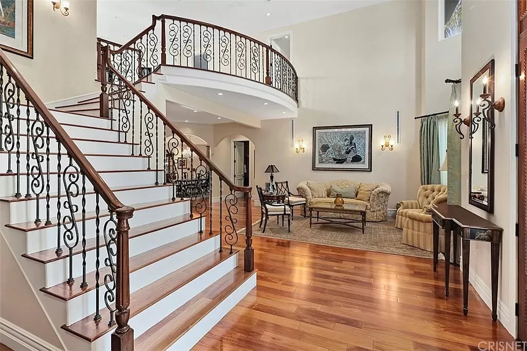 5007 Garden Grove Ave