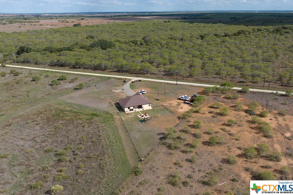 4215 Lucas Rd