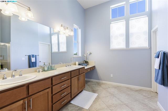 6279 Rocky Point Ct, Oakland, CA 94605