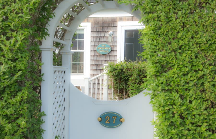 27 N Beach St