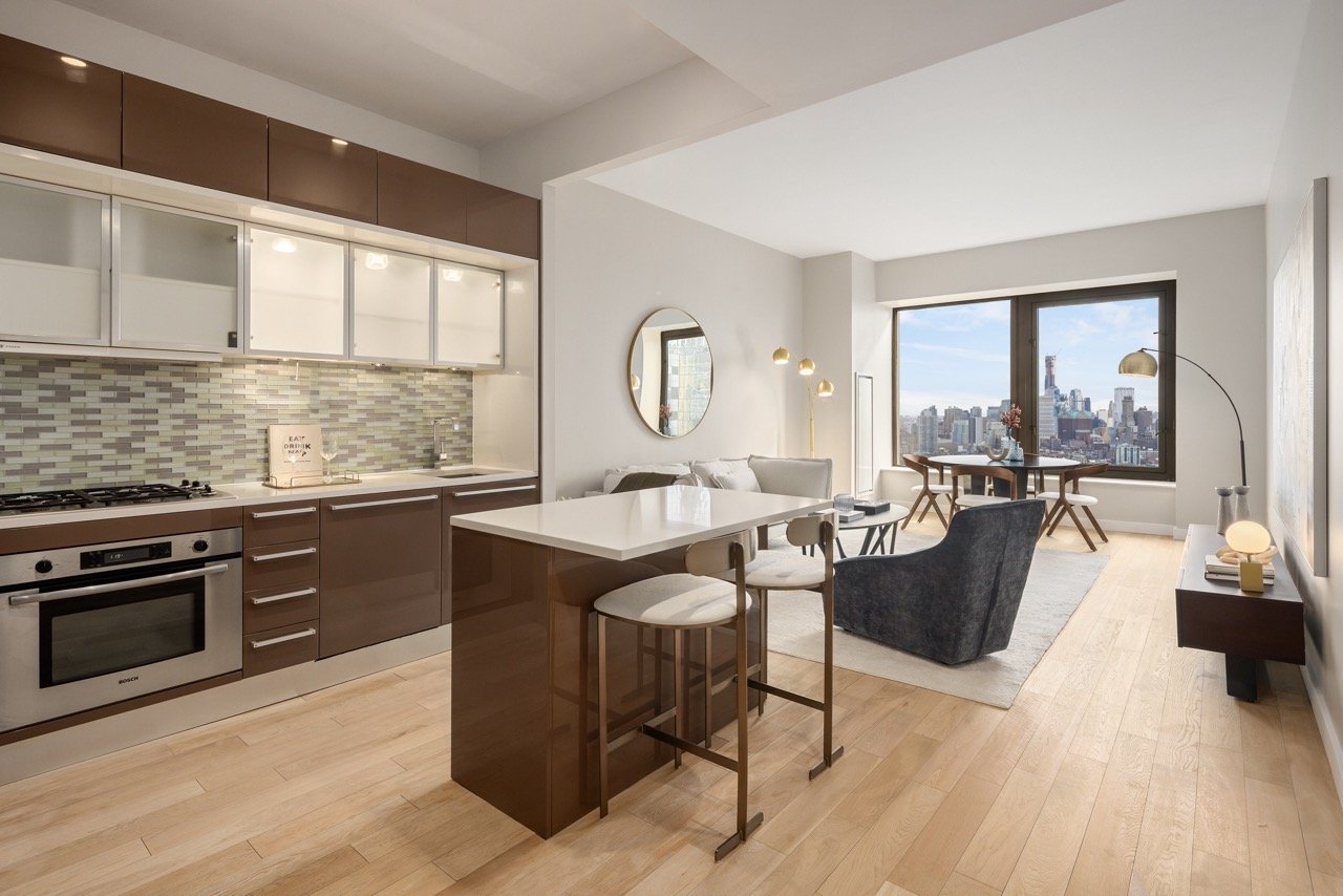 75 Wall Street, Apt 33A
