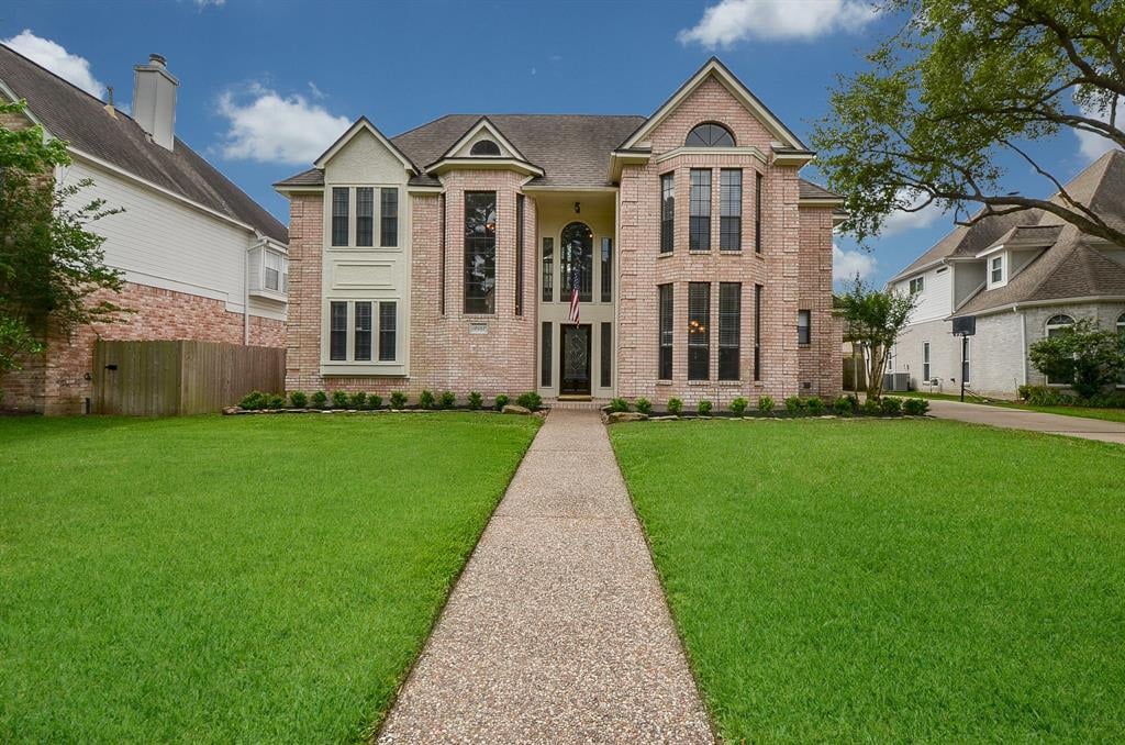 18007 Spellbrook Dr