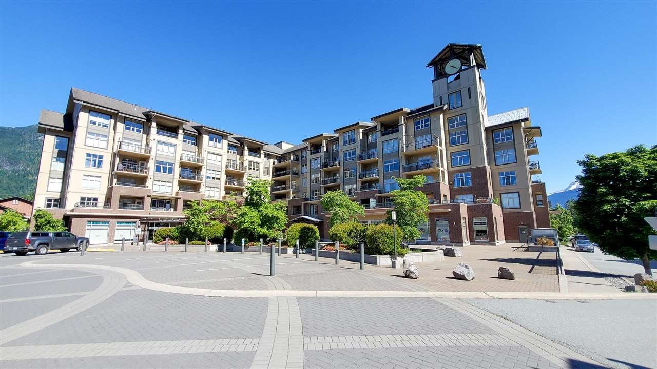 219-1211 Village Green Wy