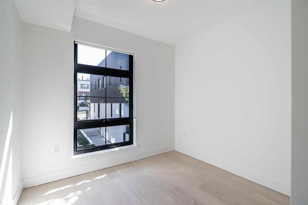 551 W 28th Avenue 107, Vancouver