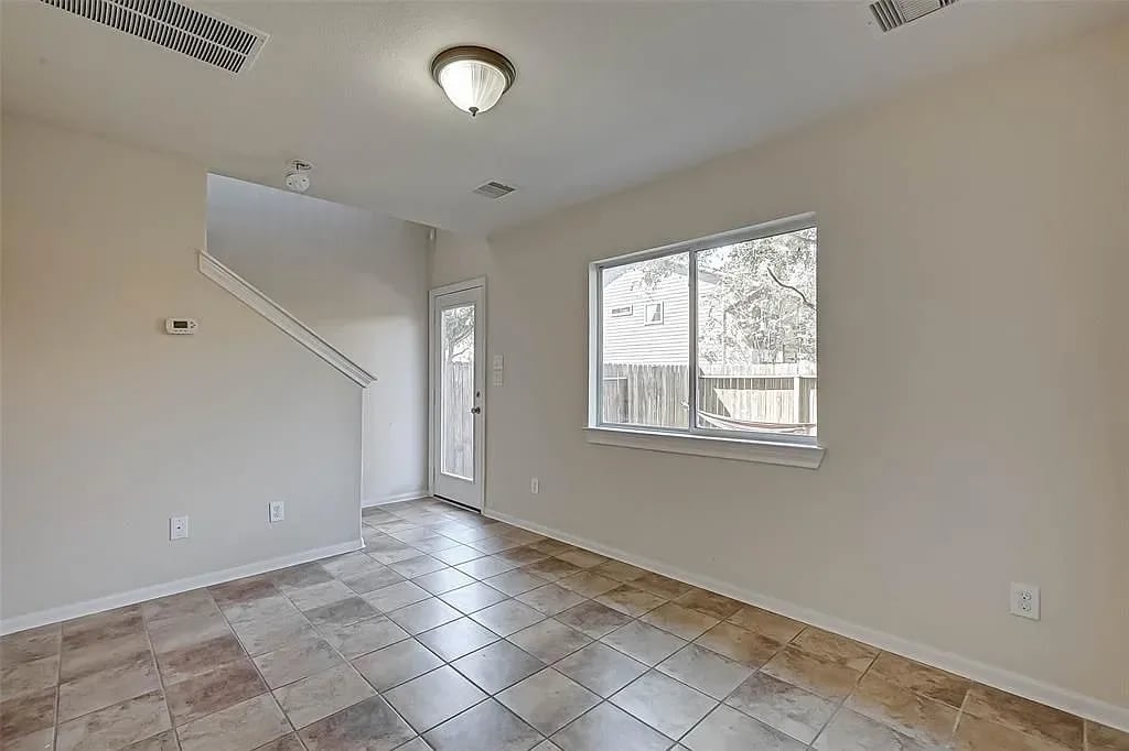 3216 Clearview Cir