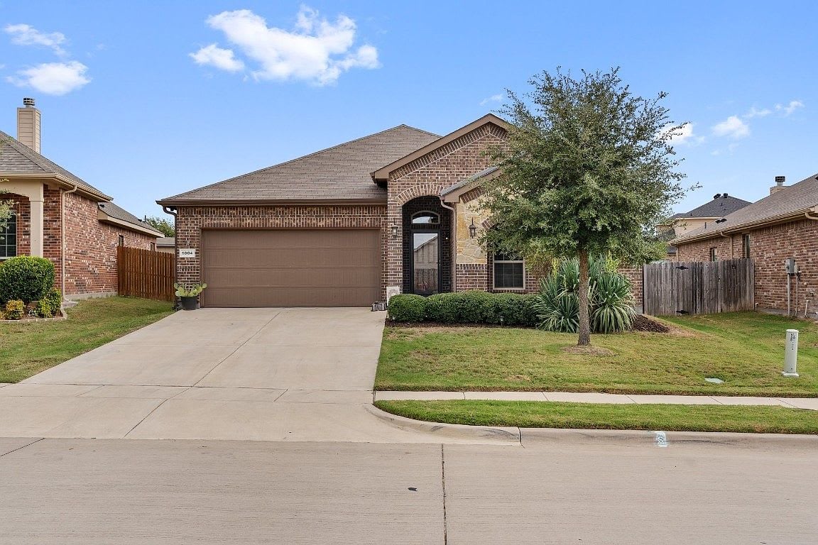 1004 Barry Dr