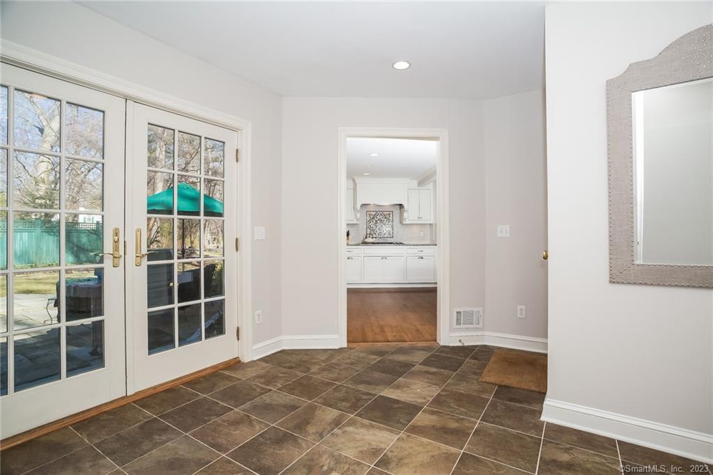 27 Sunset Rd