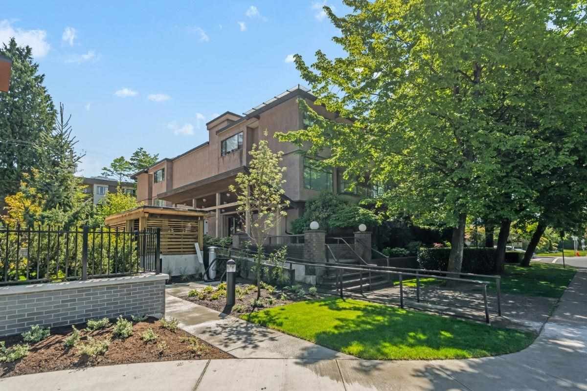 303-1702 Chesterfield Avenue, North Vancouver