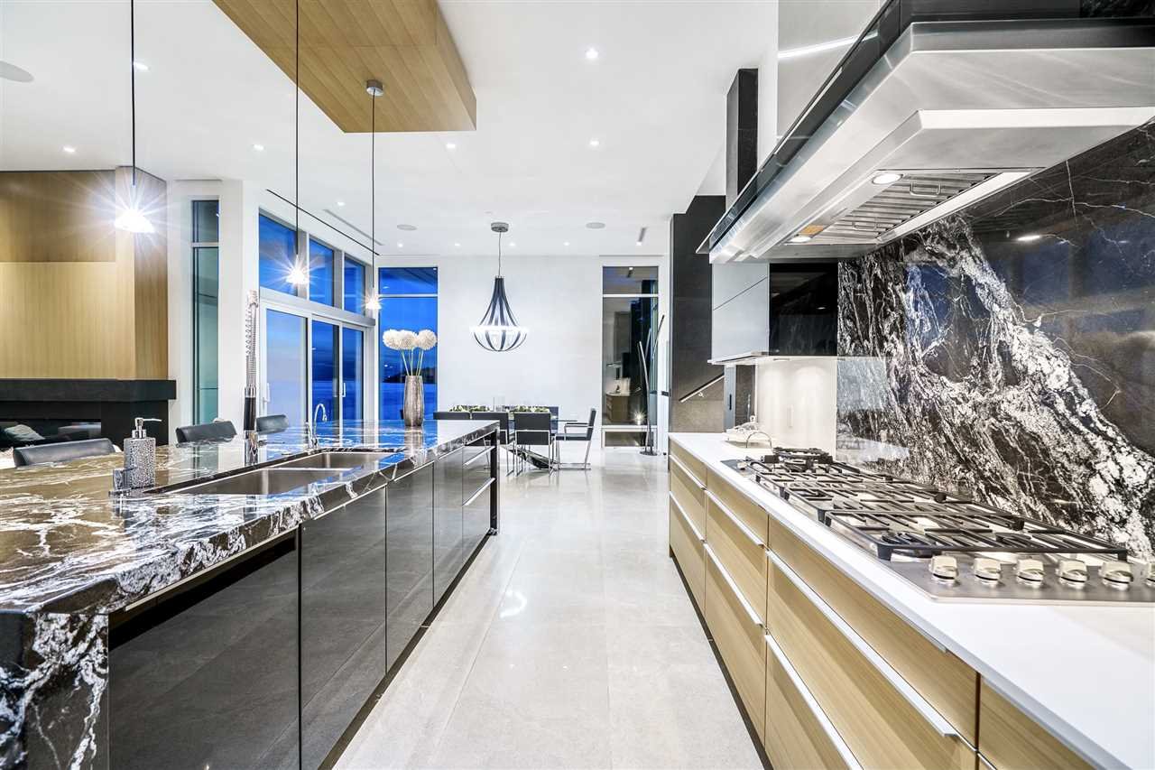 3906 Marine Dr
