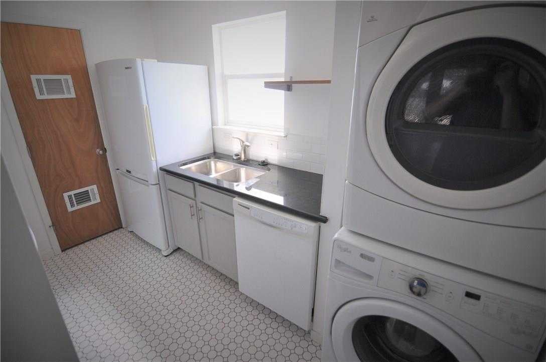 1909 Leona Street Unit 101