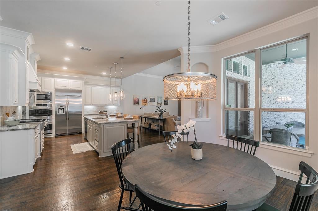 1805 Riviera Ln