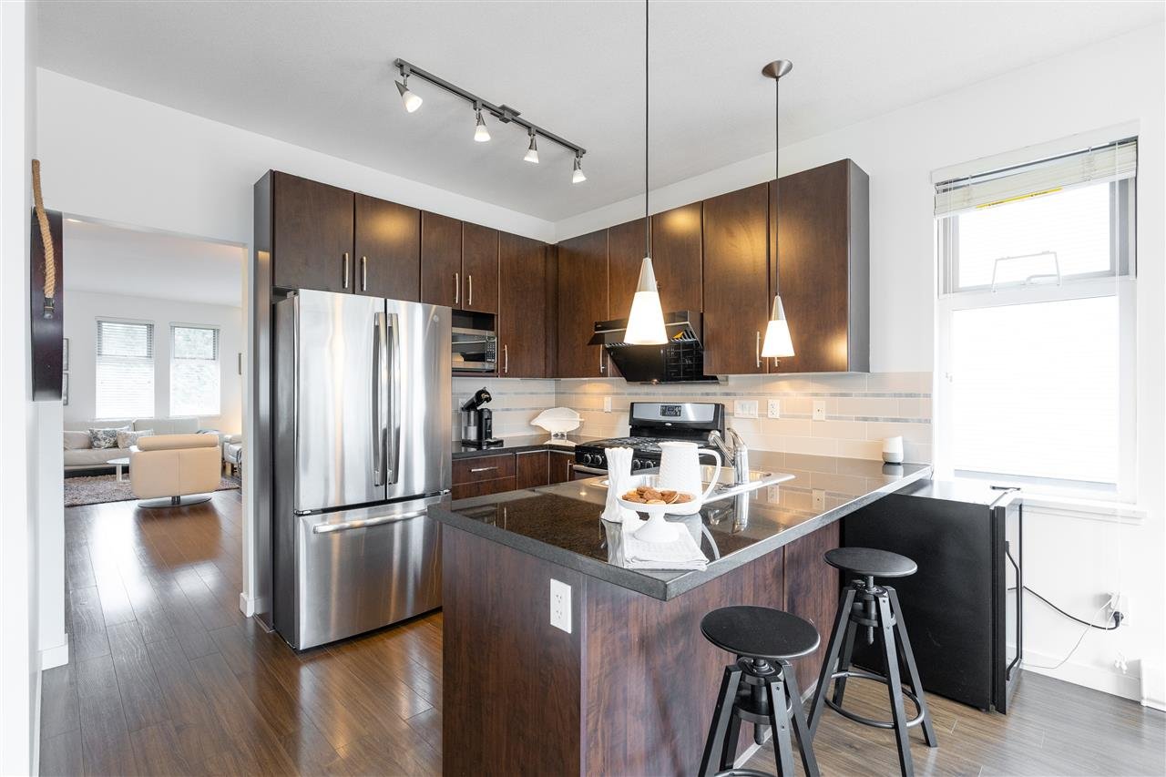 10-9333 Ferndale Rd
