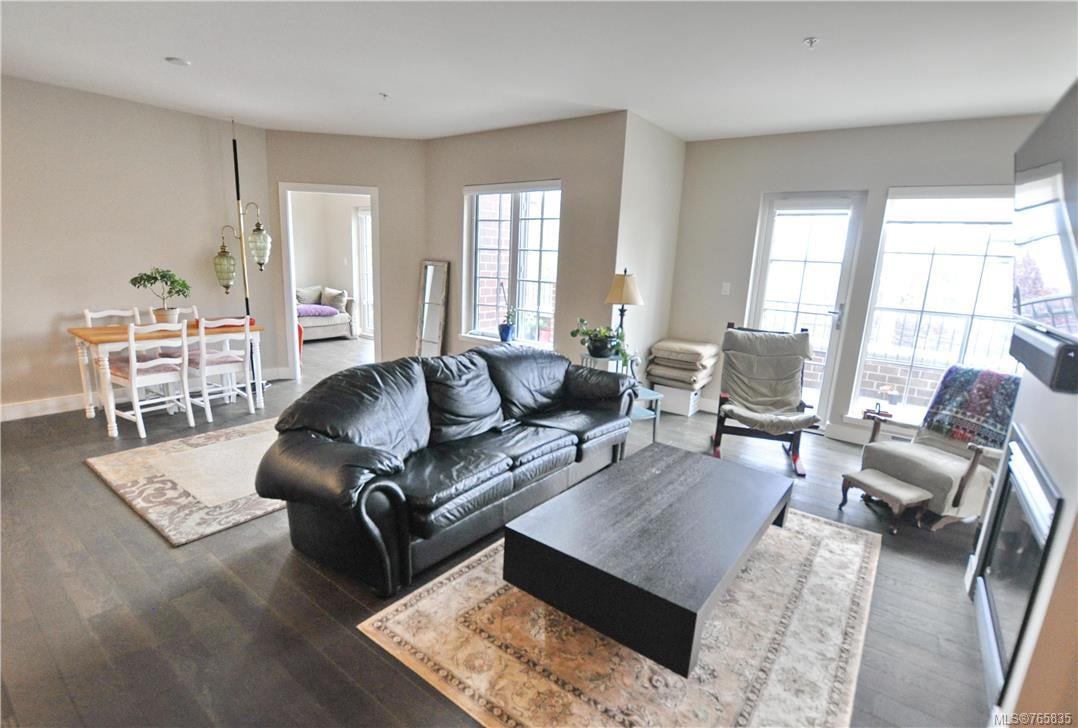 309-1011 Burdett Ave