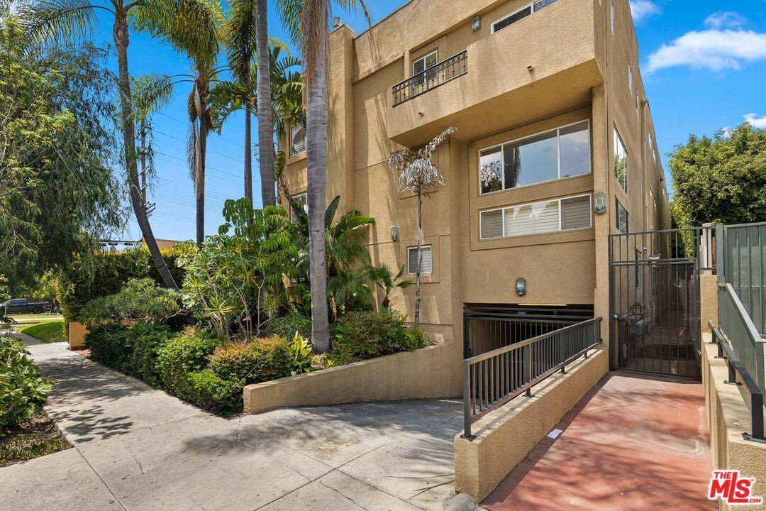 805 N Alta Vista Blvd #5