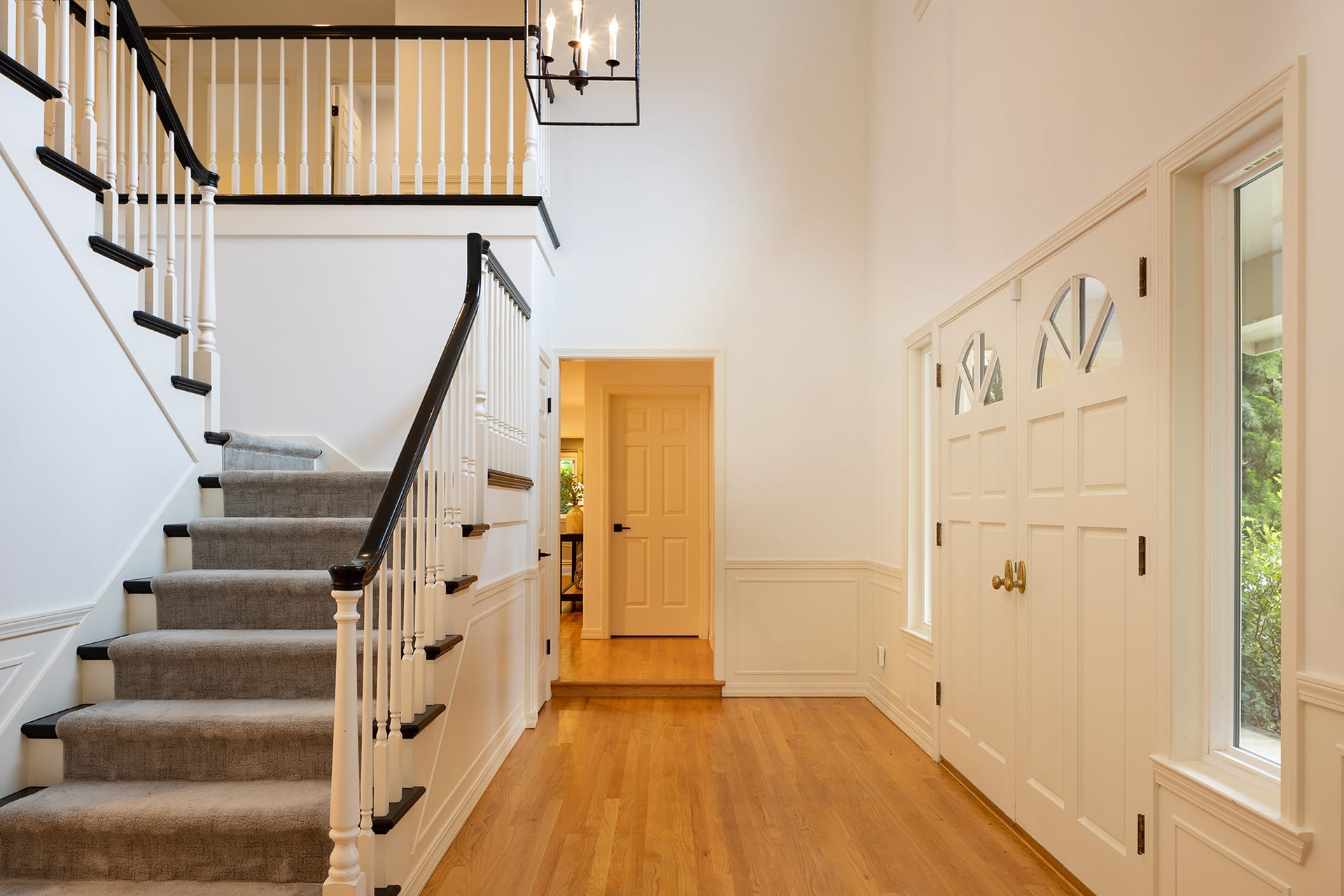 Spacious Monterey Haven - 450 Dry Creek Road