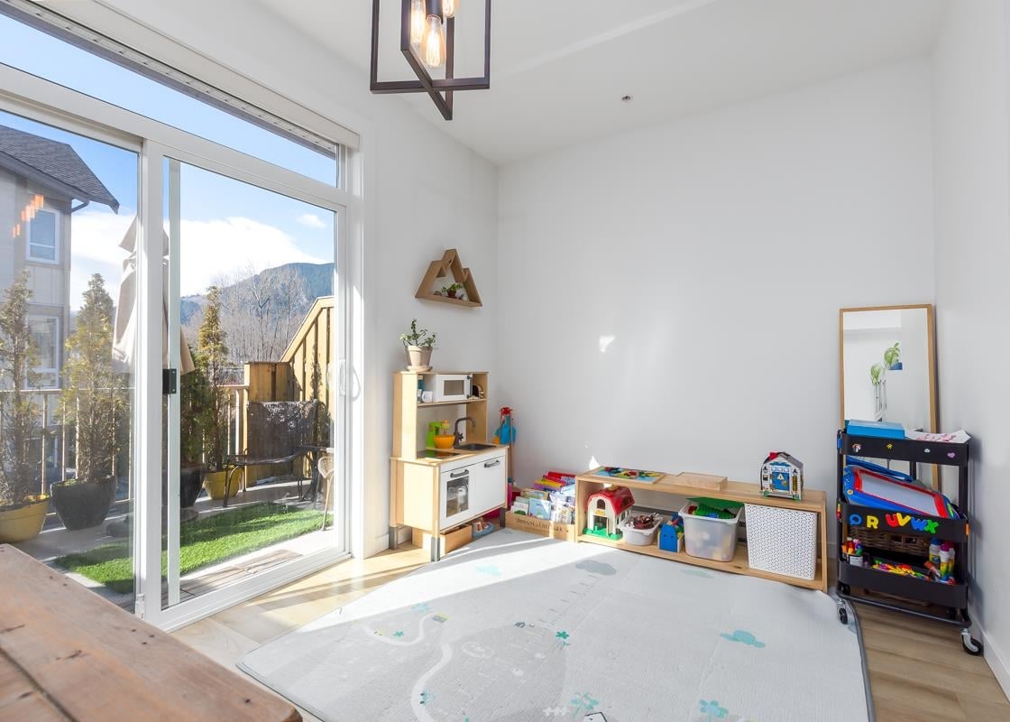 2-1188 Wilson Cres