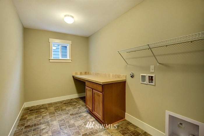 7-932 Clearwater Ct
