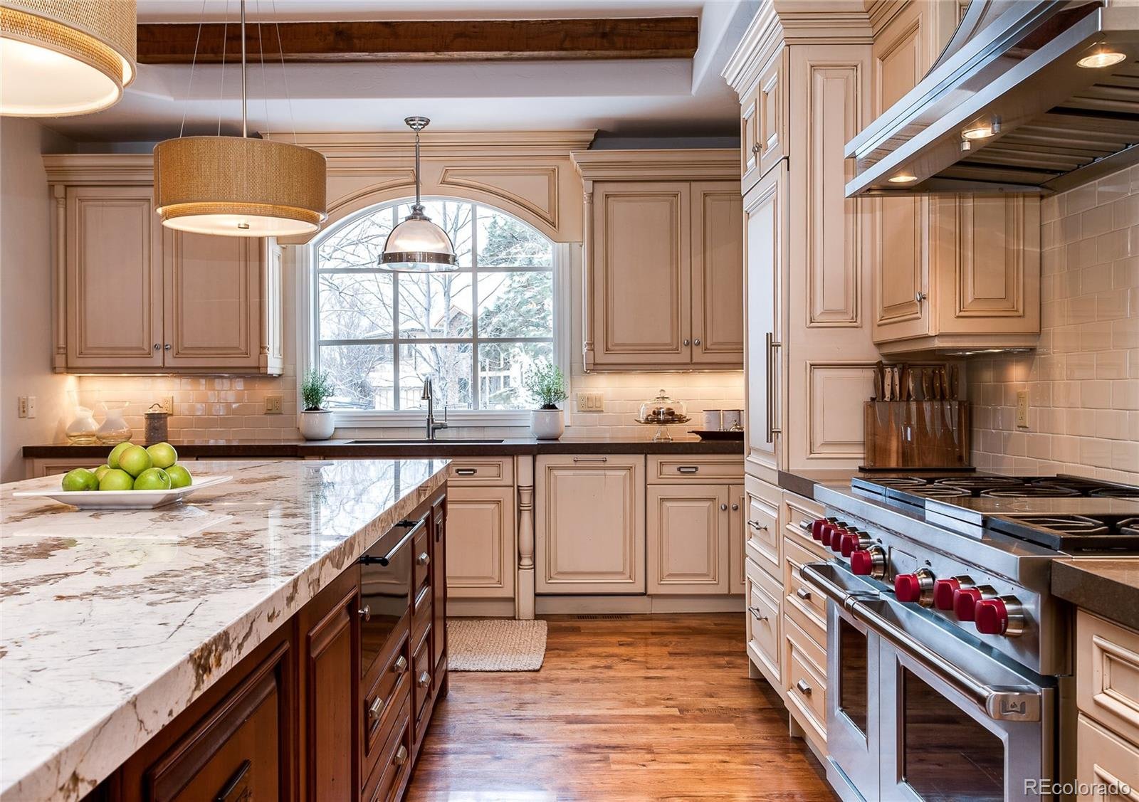 8  Viking Drive