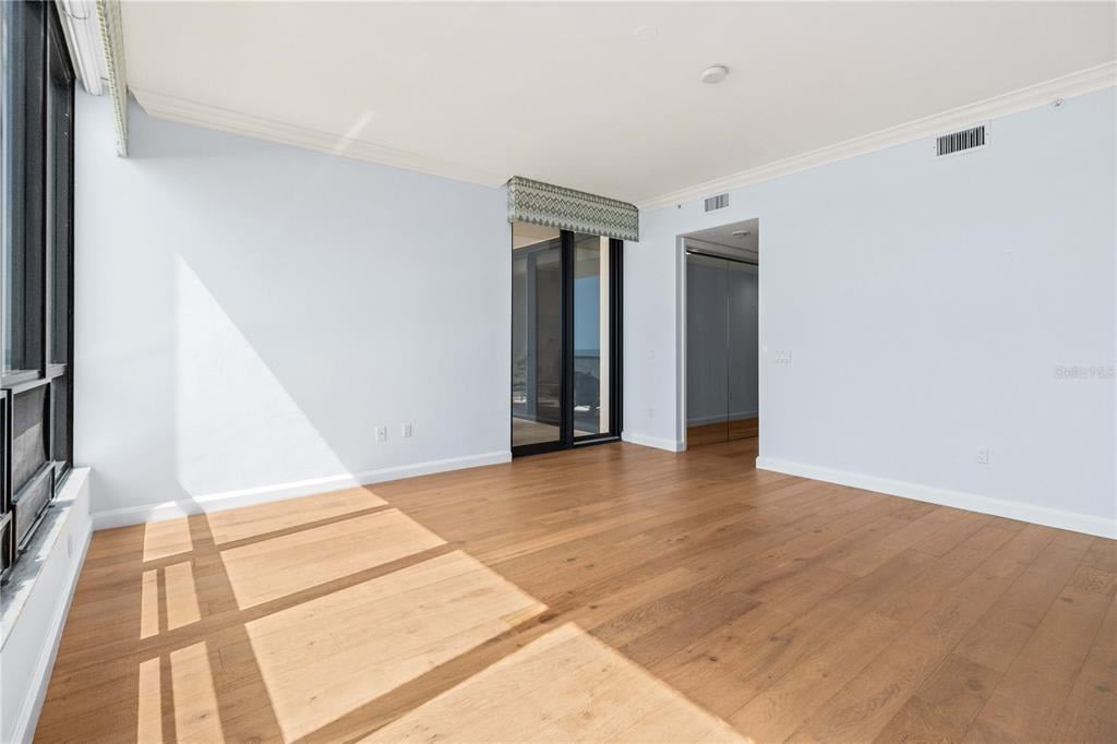 415 L Ambiance Dr, #C504