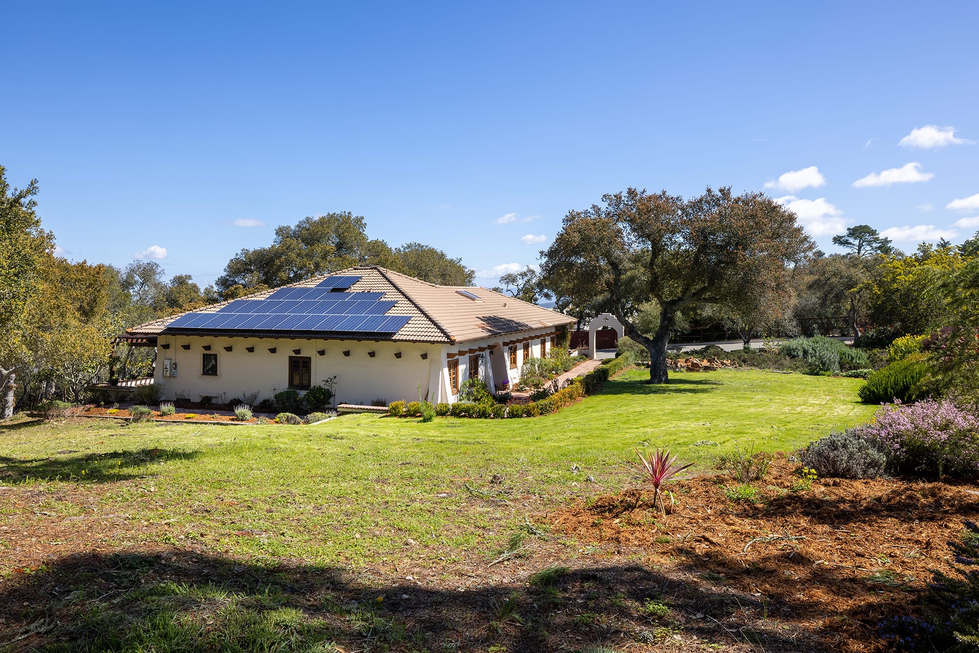 Serene Monterey Haven - 11975 Saddle Rd