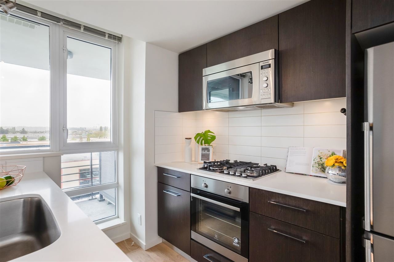 711-7788 Ackroyd Rd