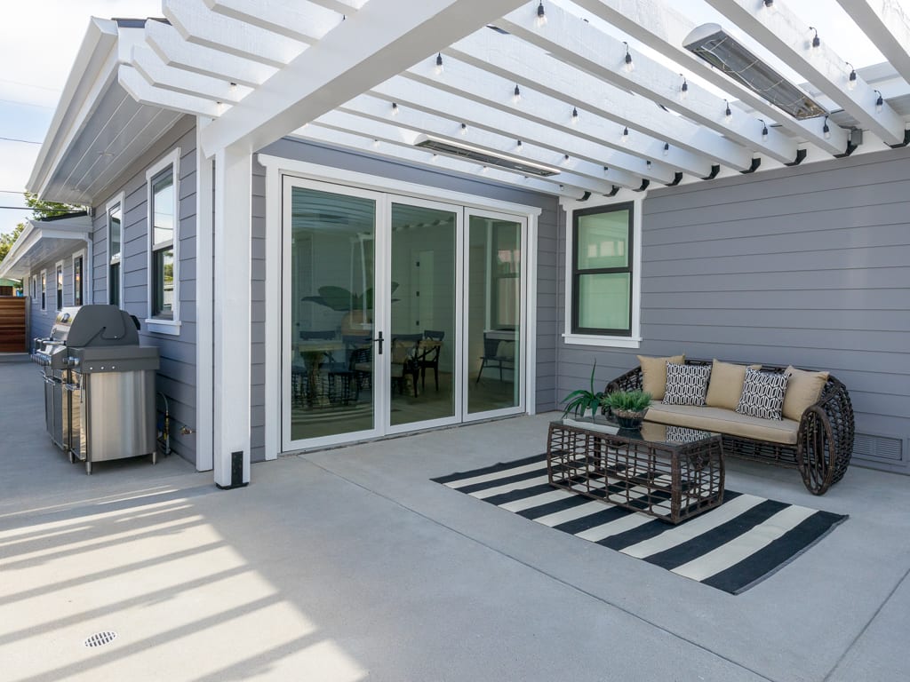 211 W Walnut Ave