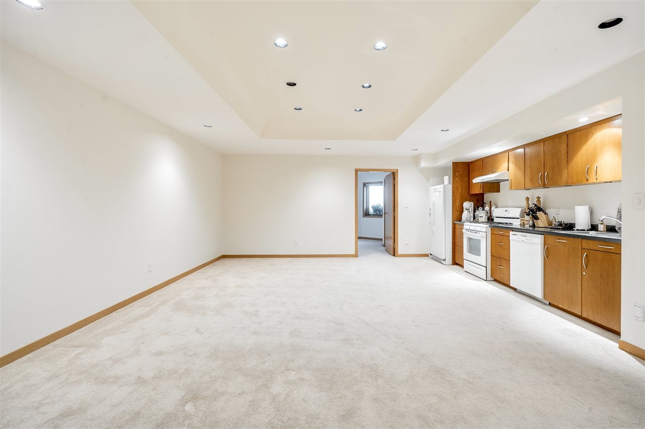 2536 Westhill Dr