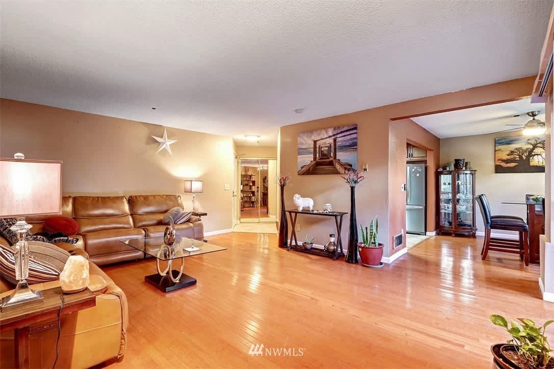 18606 52nd Ave W #211