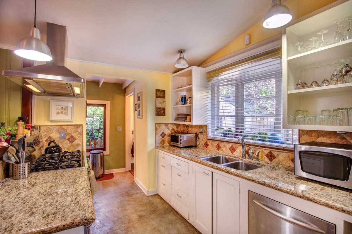 3919 Big Oak Dr Studio City, CA