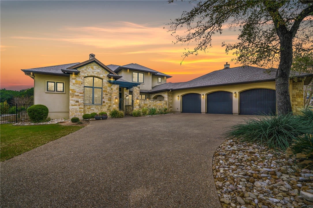 2612 Arion Cir