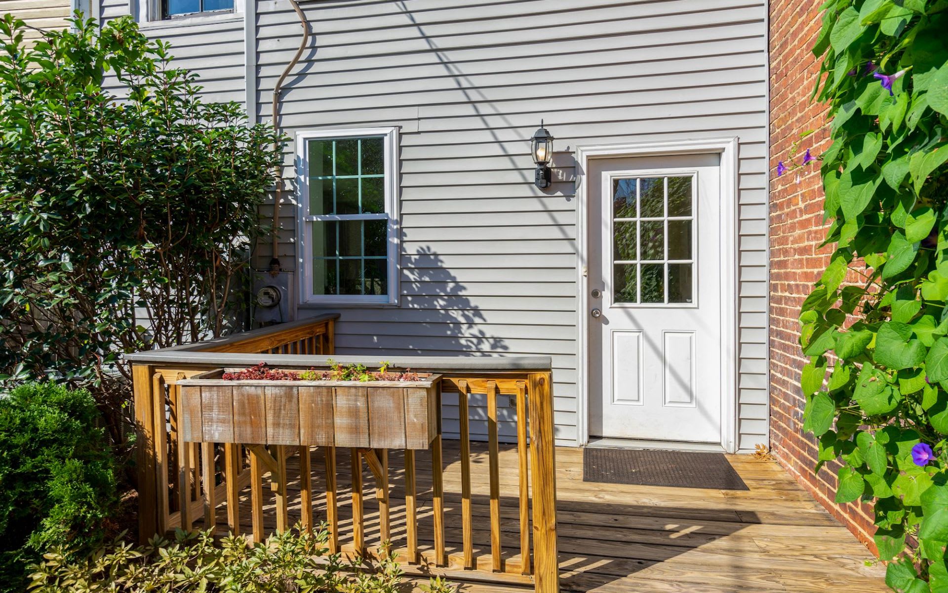 617 N COLUMBUS ST