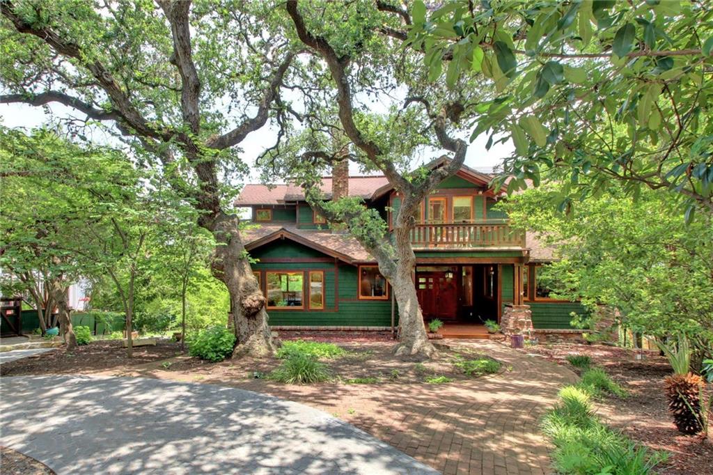 3203 Fairfax Walk