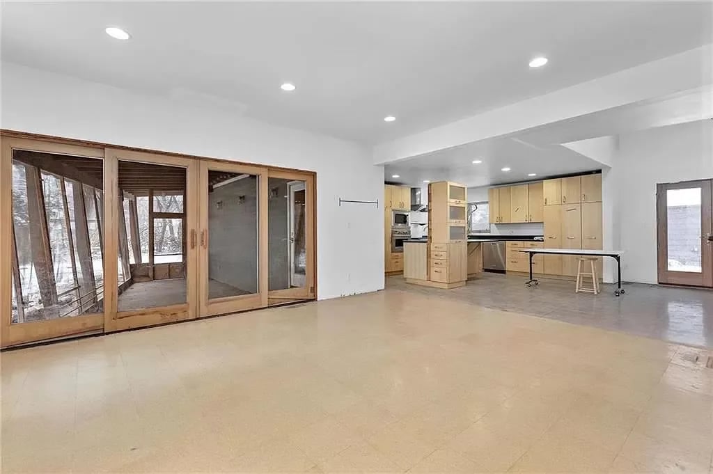 2812 W. 90th Street