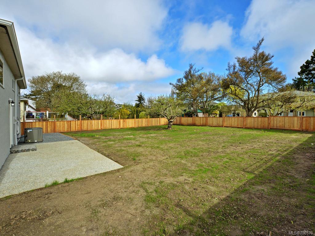1212 Pearce Cres