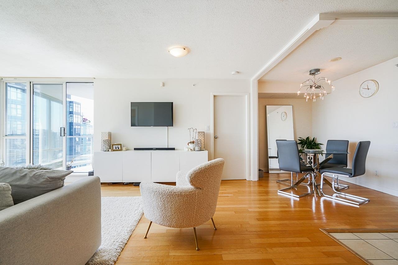 3001-1408 Strathmore Mews