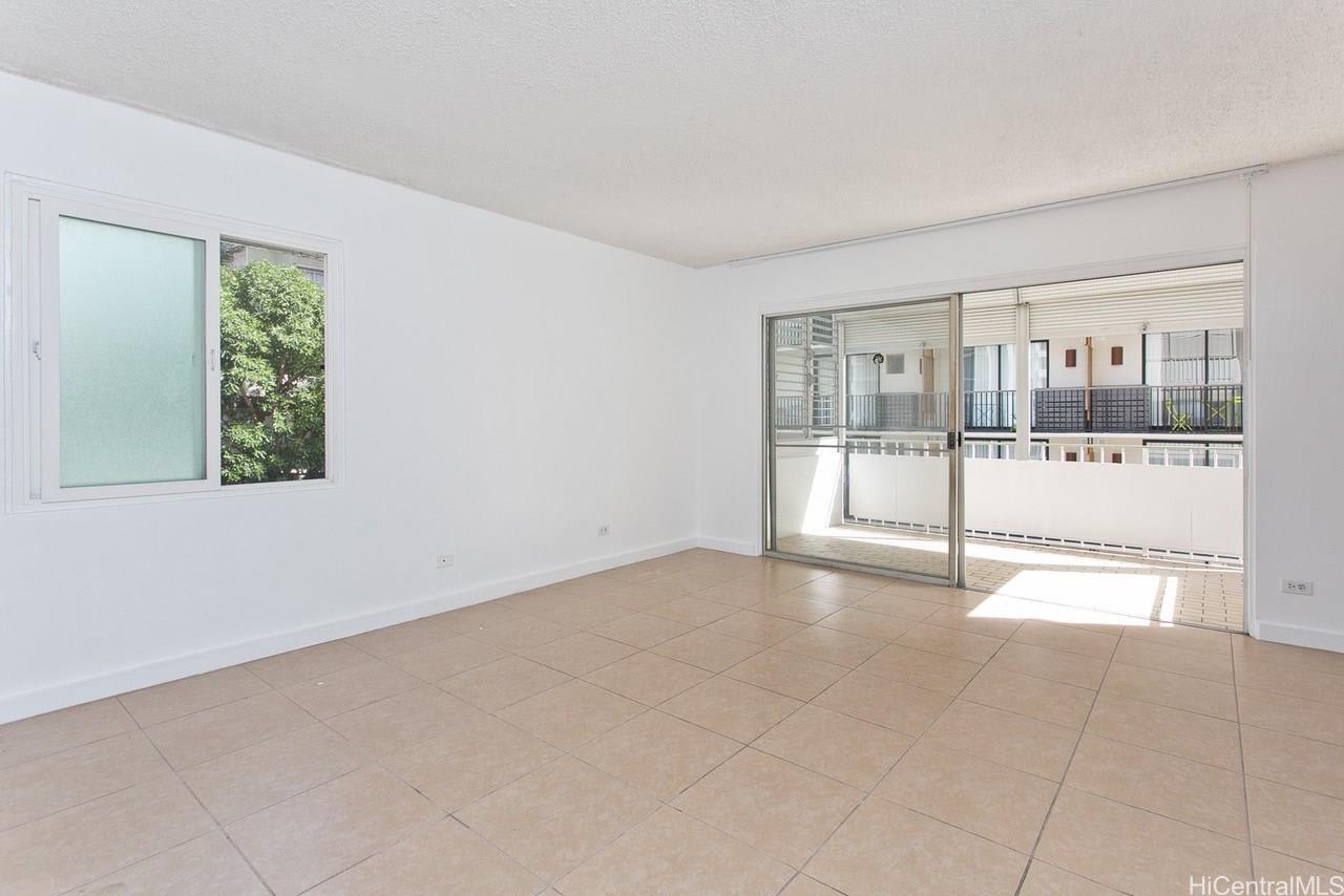 411 Kaiolu St #406