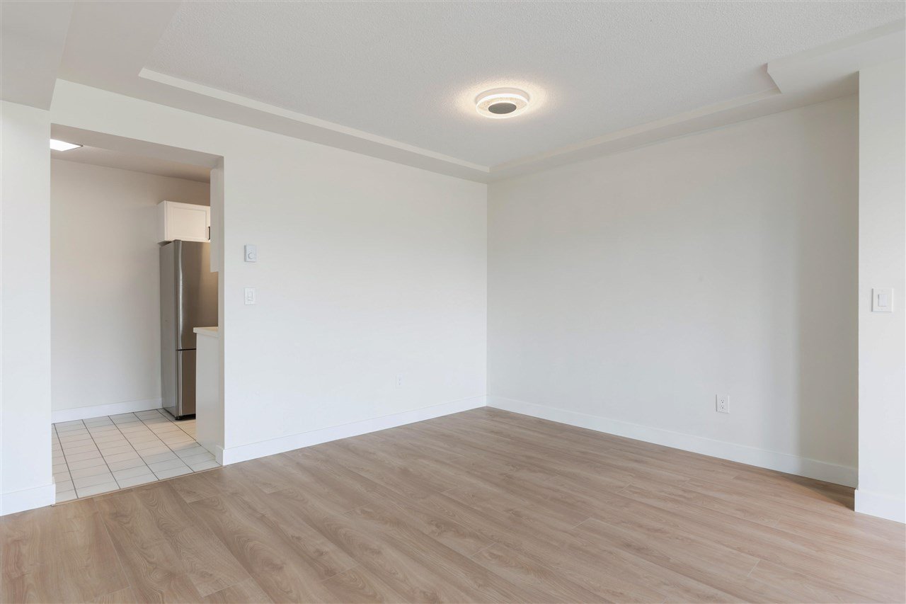 B401-4821 53 St