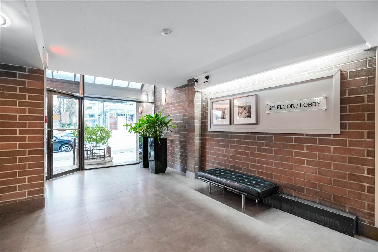 423-1330 Burrard St