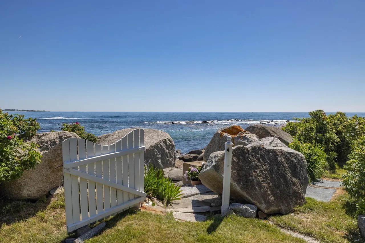 Explore these Breathtaking Oceanfront Homes on the Maine Coast