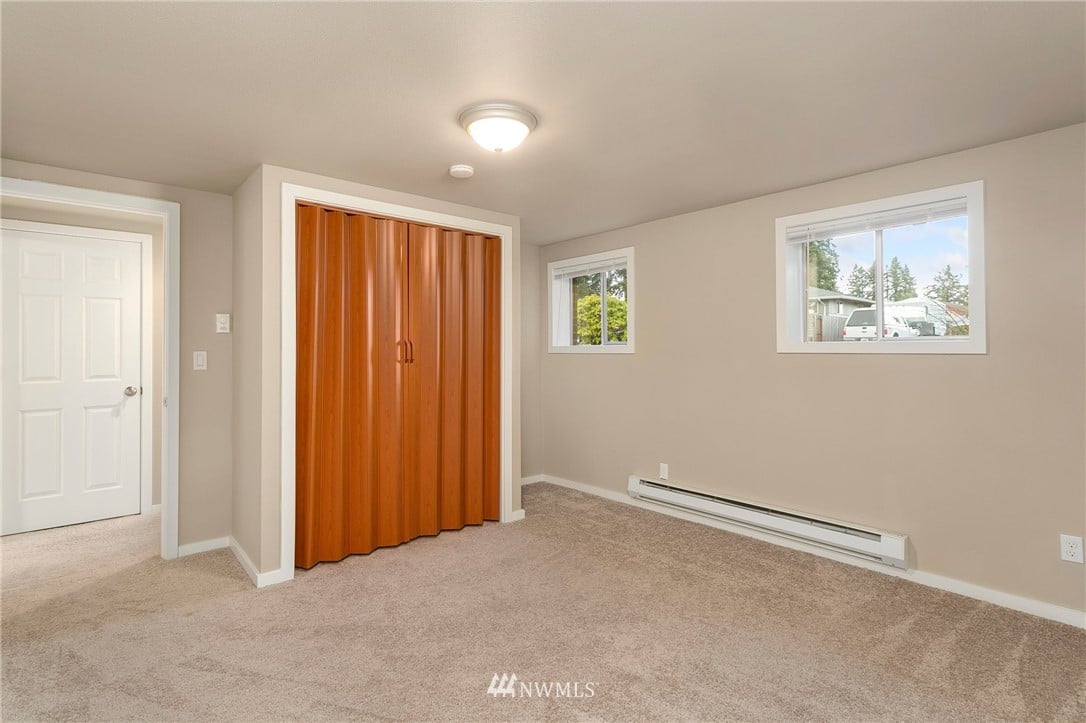214 77th Pl