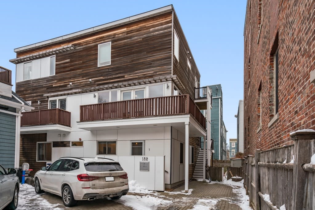 182 Elm St, Unit 1