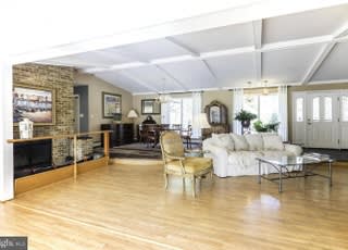 3916 SHORE EDGEWATER