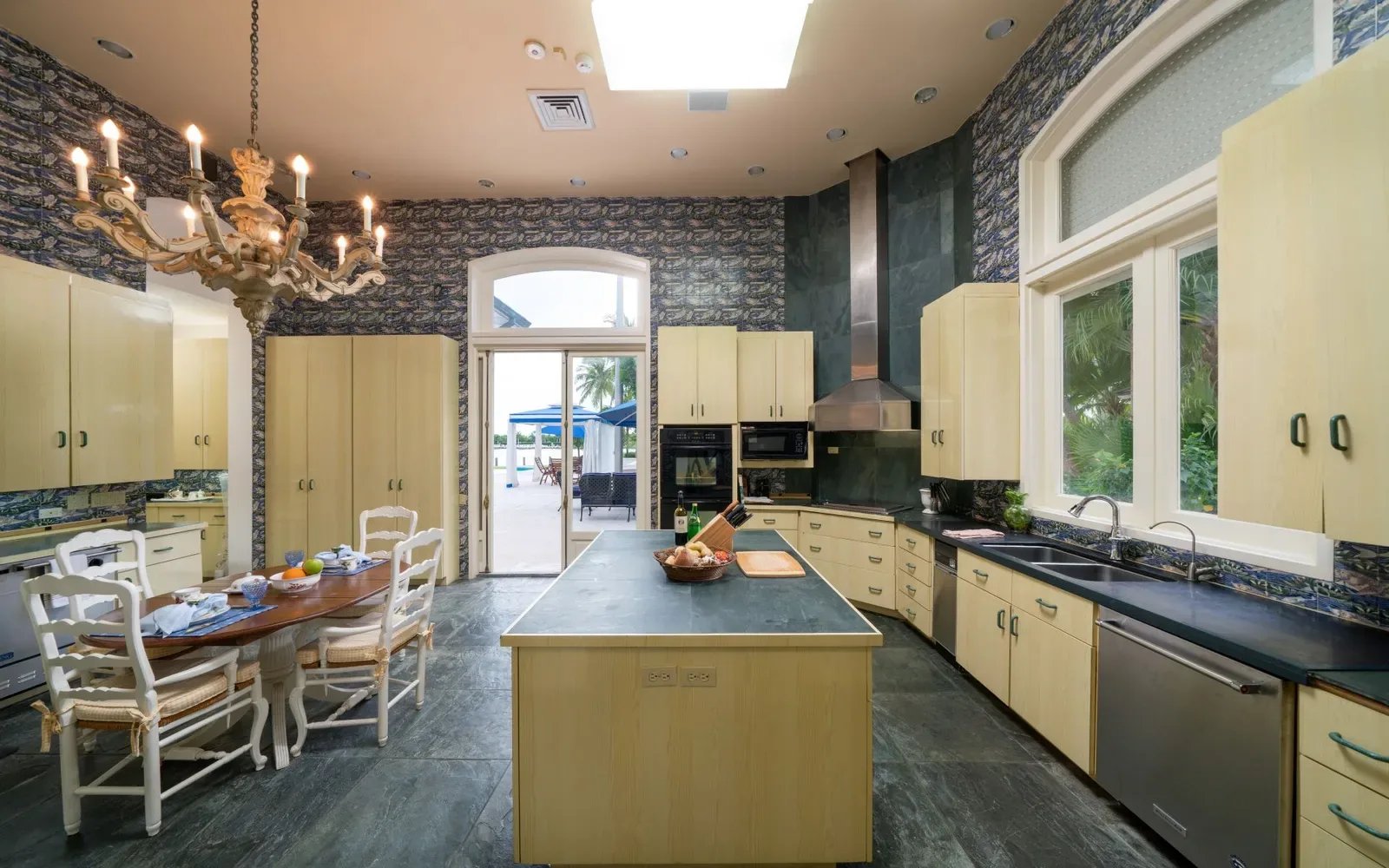 Manchester Villa