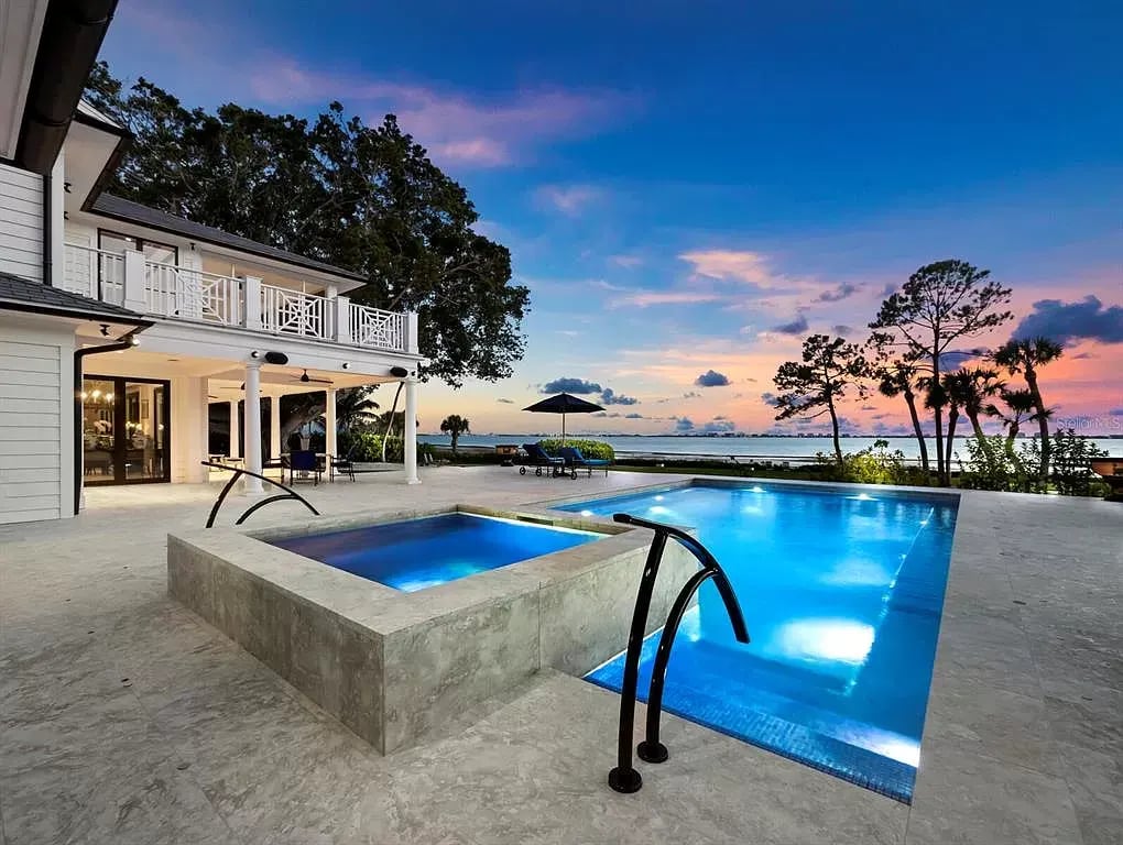 4223 Bay Shore Rd