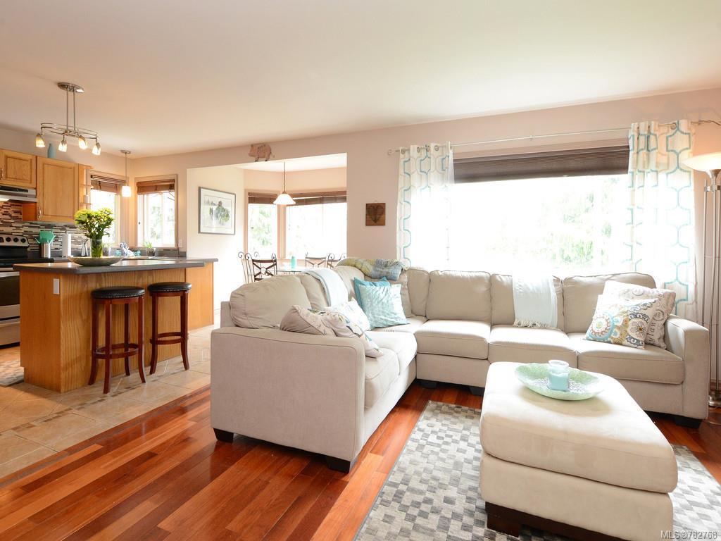 1370 Charles Pl