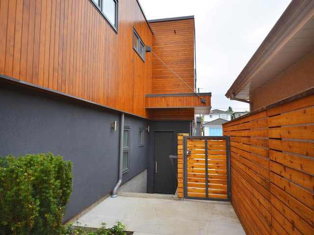 1152 E 26th Ave